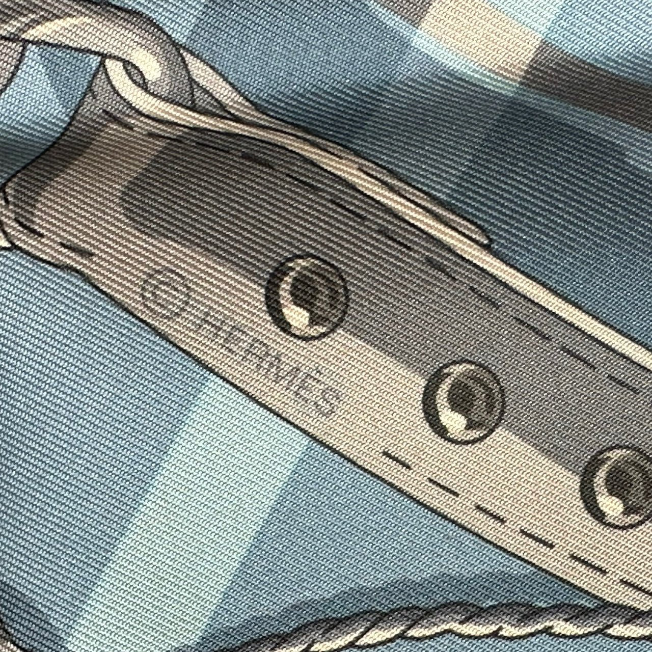 C'est la fête - FOULARD HERMES DOUBLE FACE 90CM - Carré Society