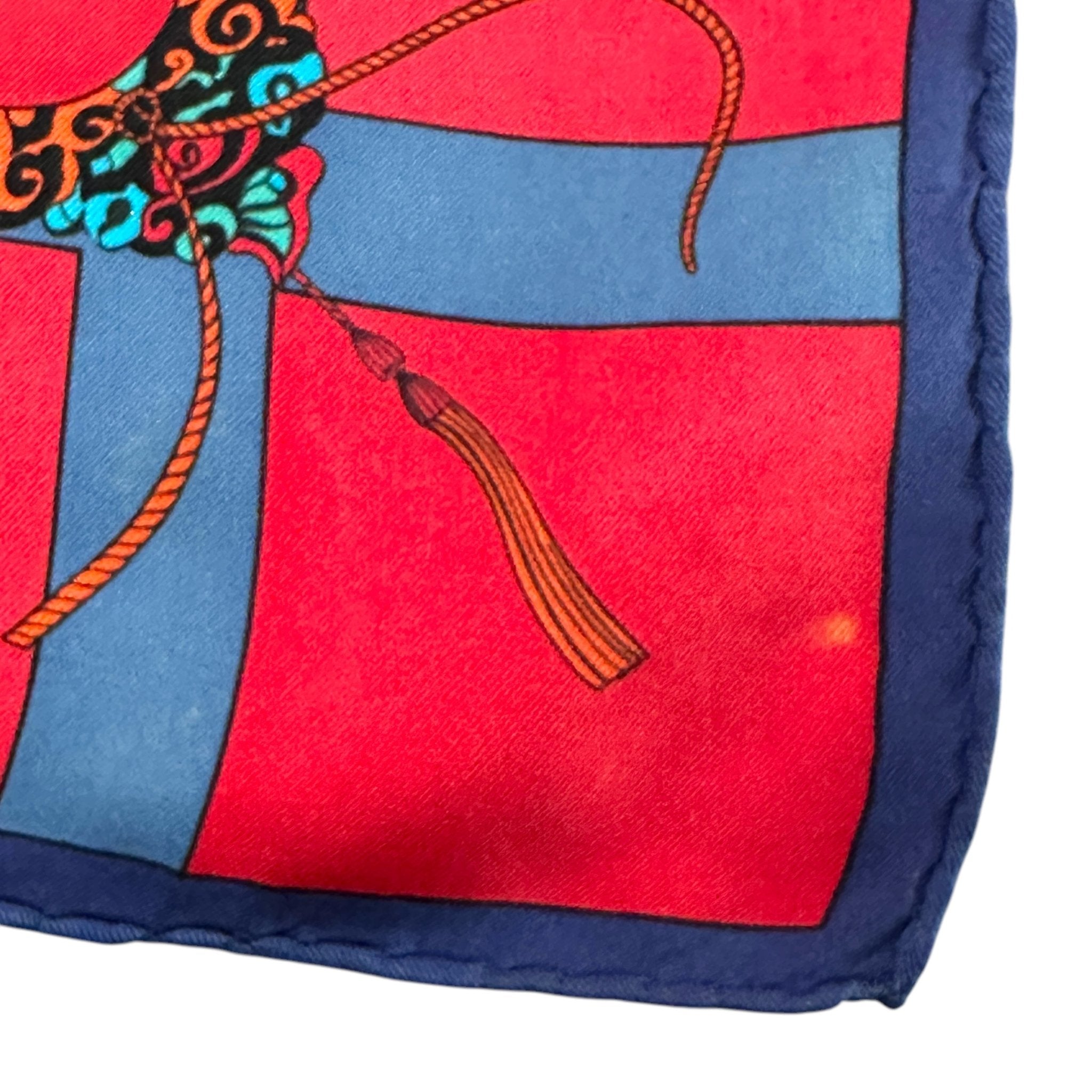 foulard carré hermes rouge bleu et ornage