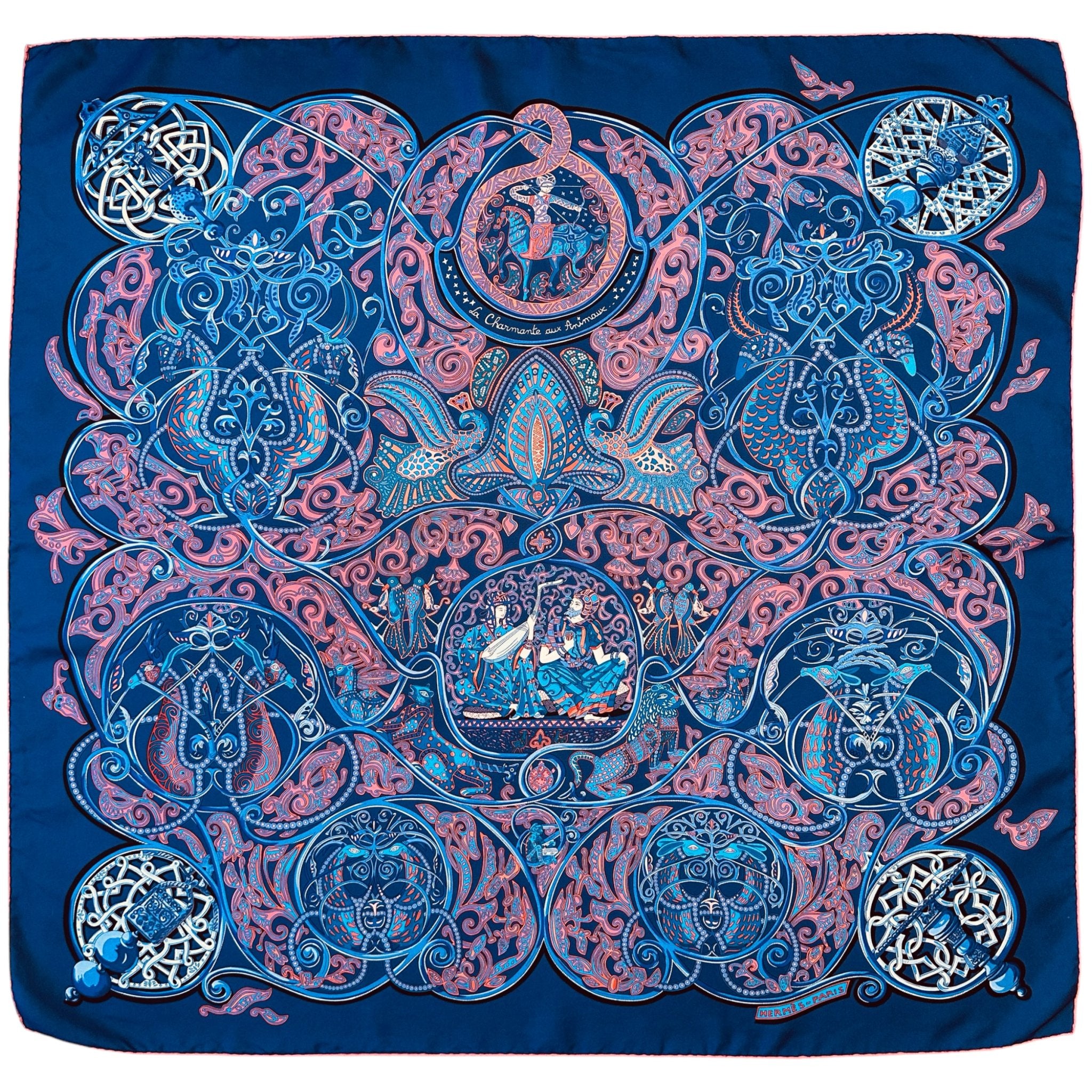 foulard carre Hermes la charmante aux animaux bleu nuit dessin par Annie Faivre