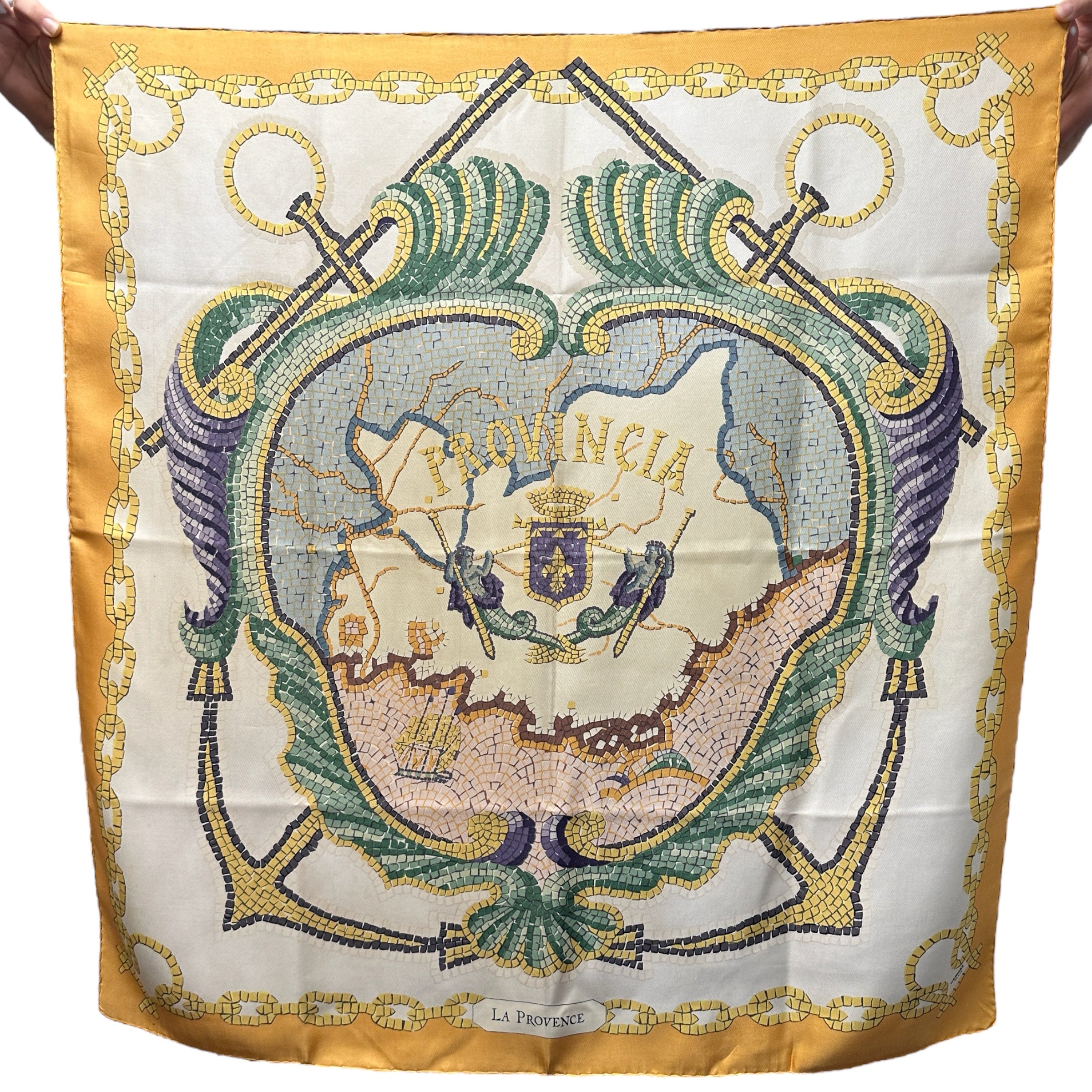 foulard-hermes-provence-de-face