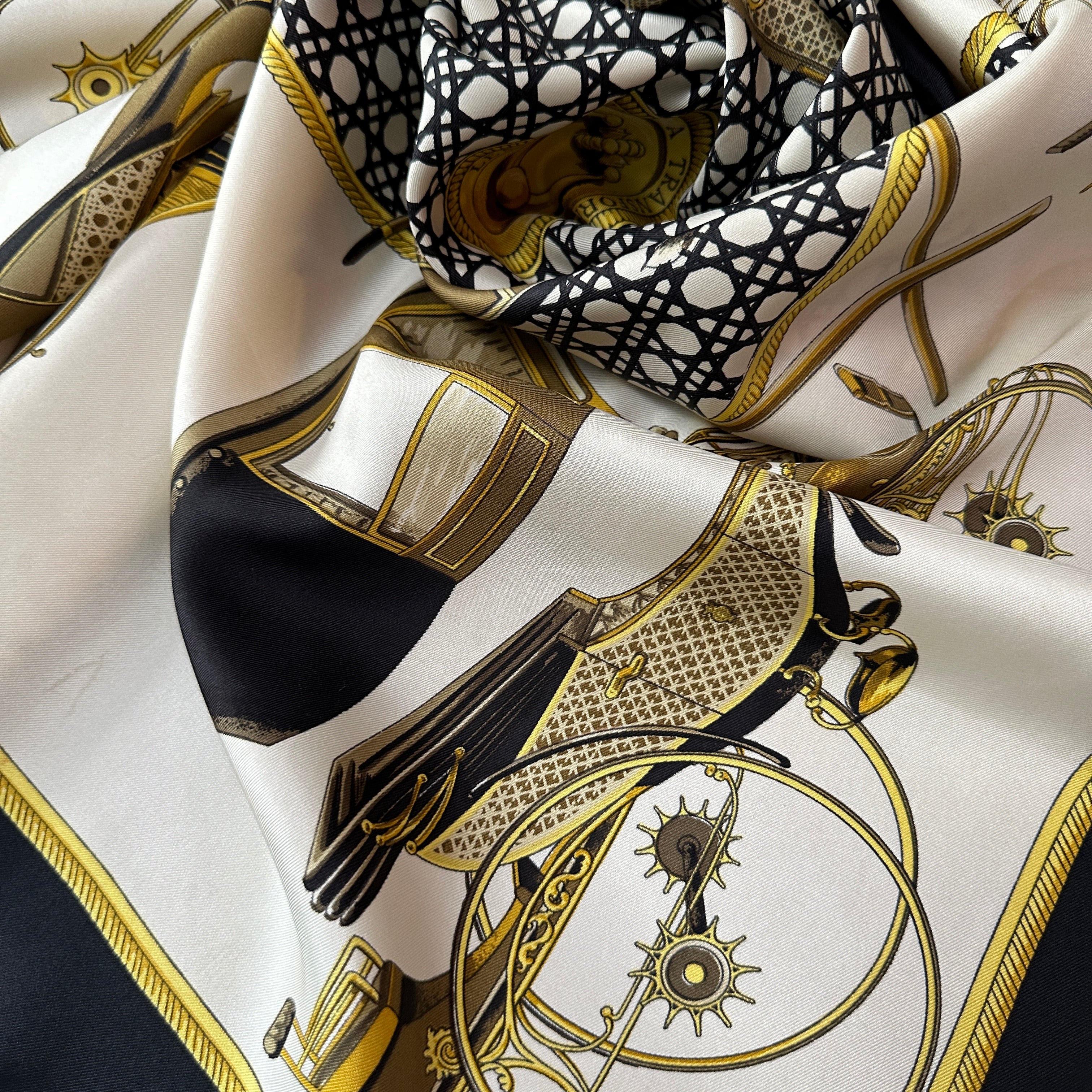 Les voitures à transformation - FOULARD HERMES 90 CM