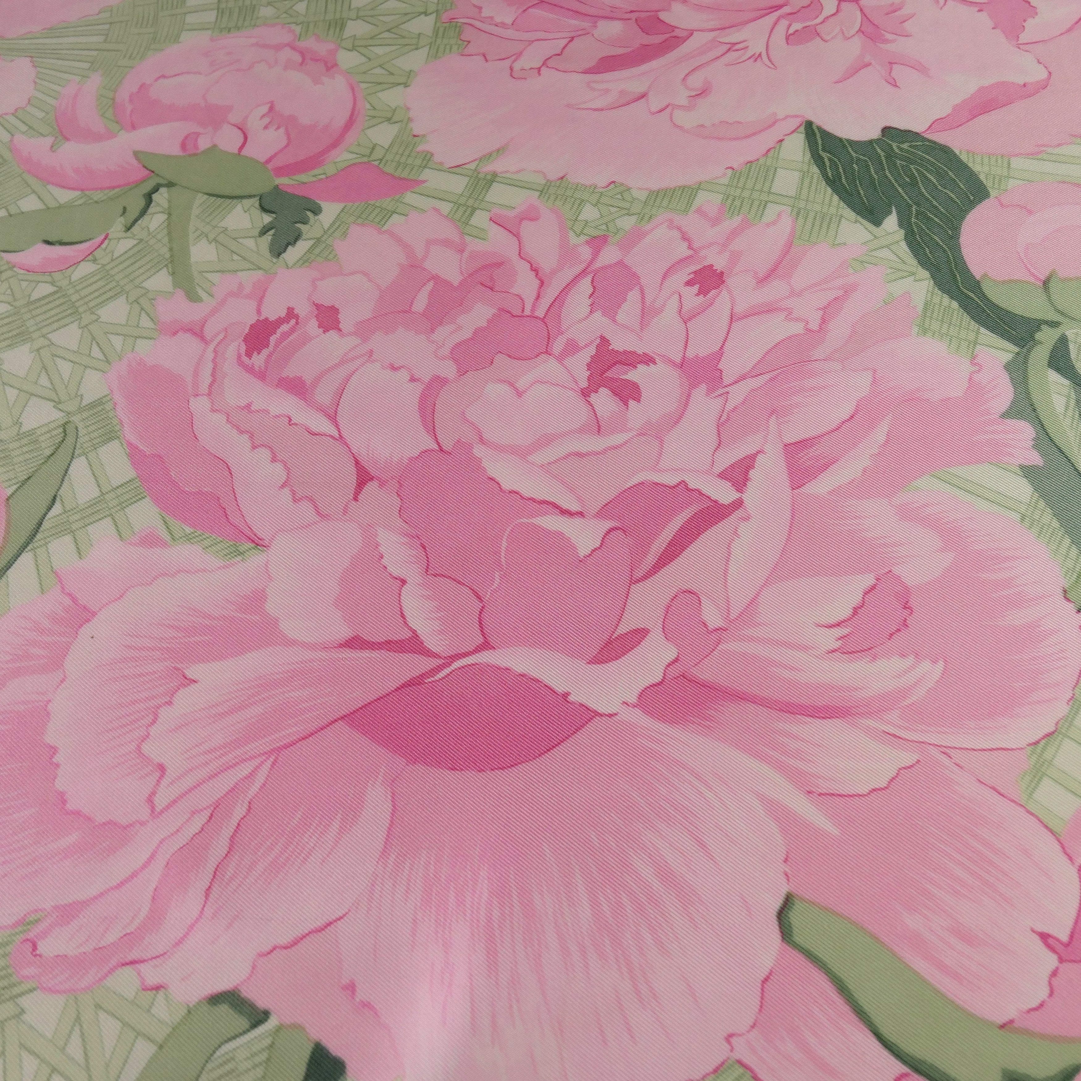 Carré Hermès Les Pivoines 90 cm soie, détail pivoines roses épanouies