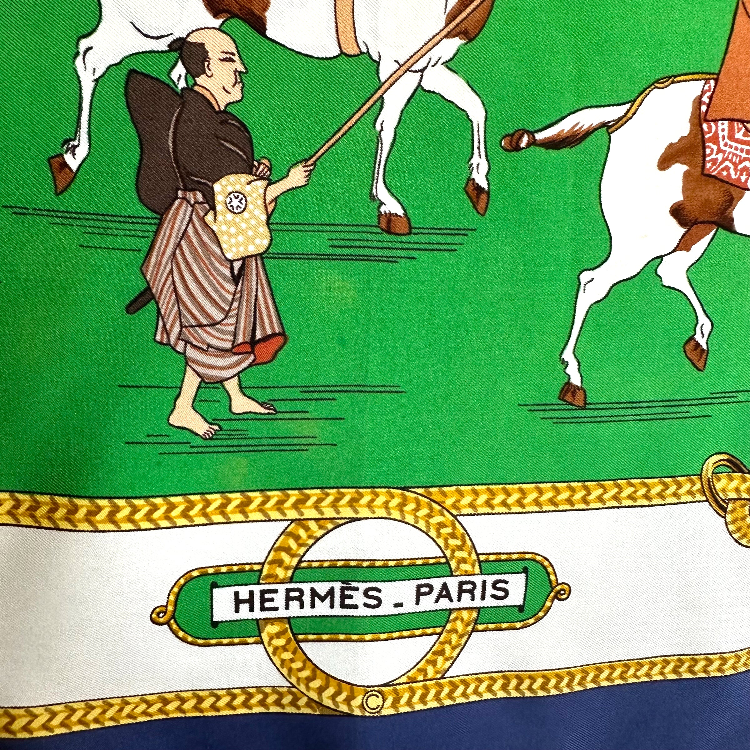foulard-carre-hermes-equitation-japonaise-Paris