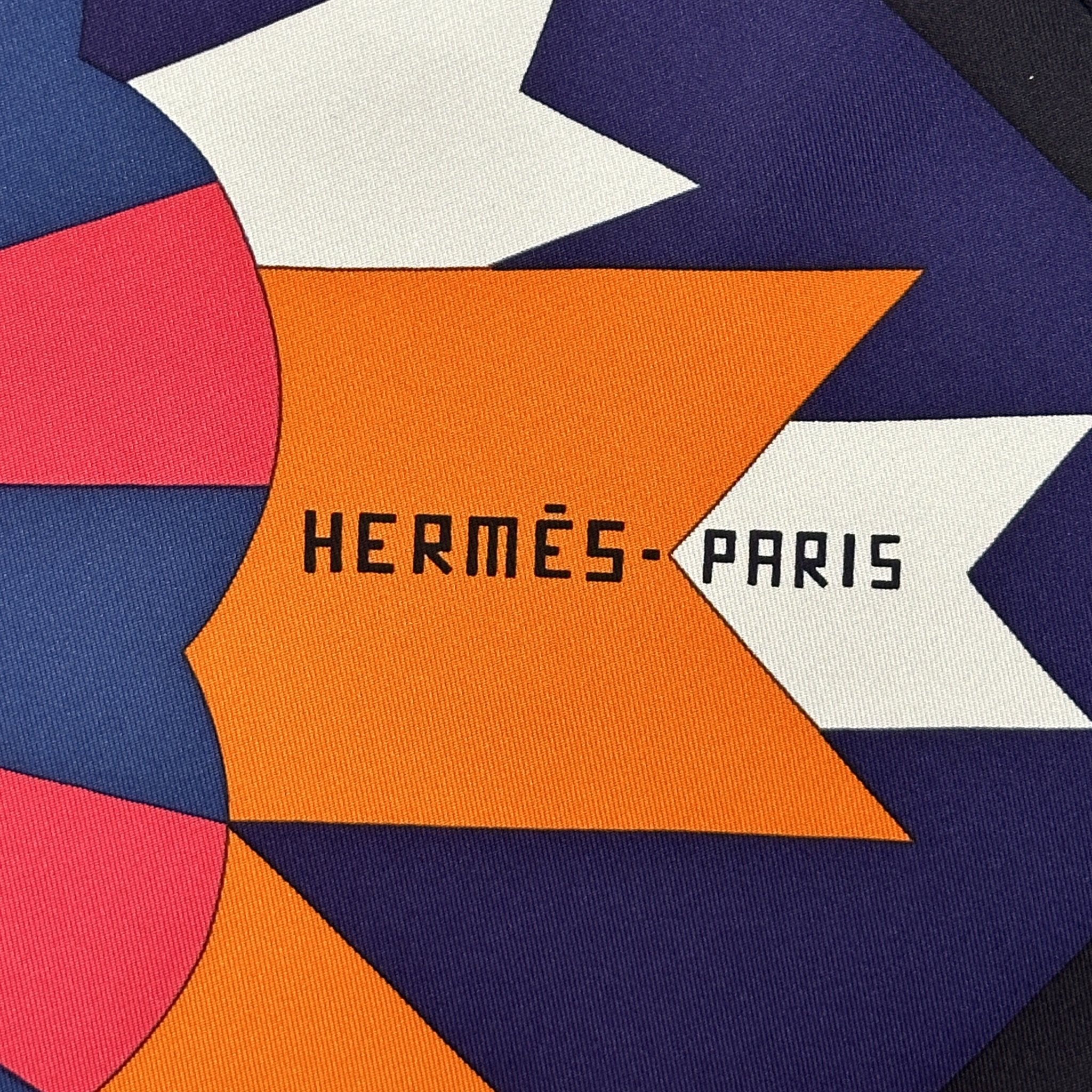 foulard carre hermes cheval de fete signature hermes paris 