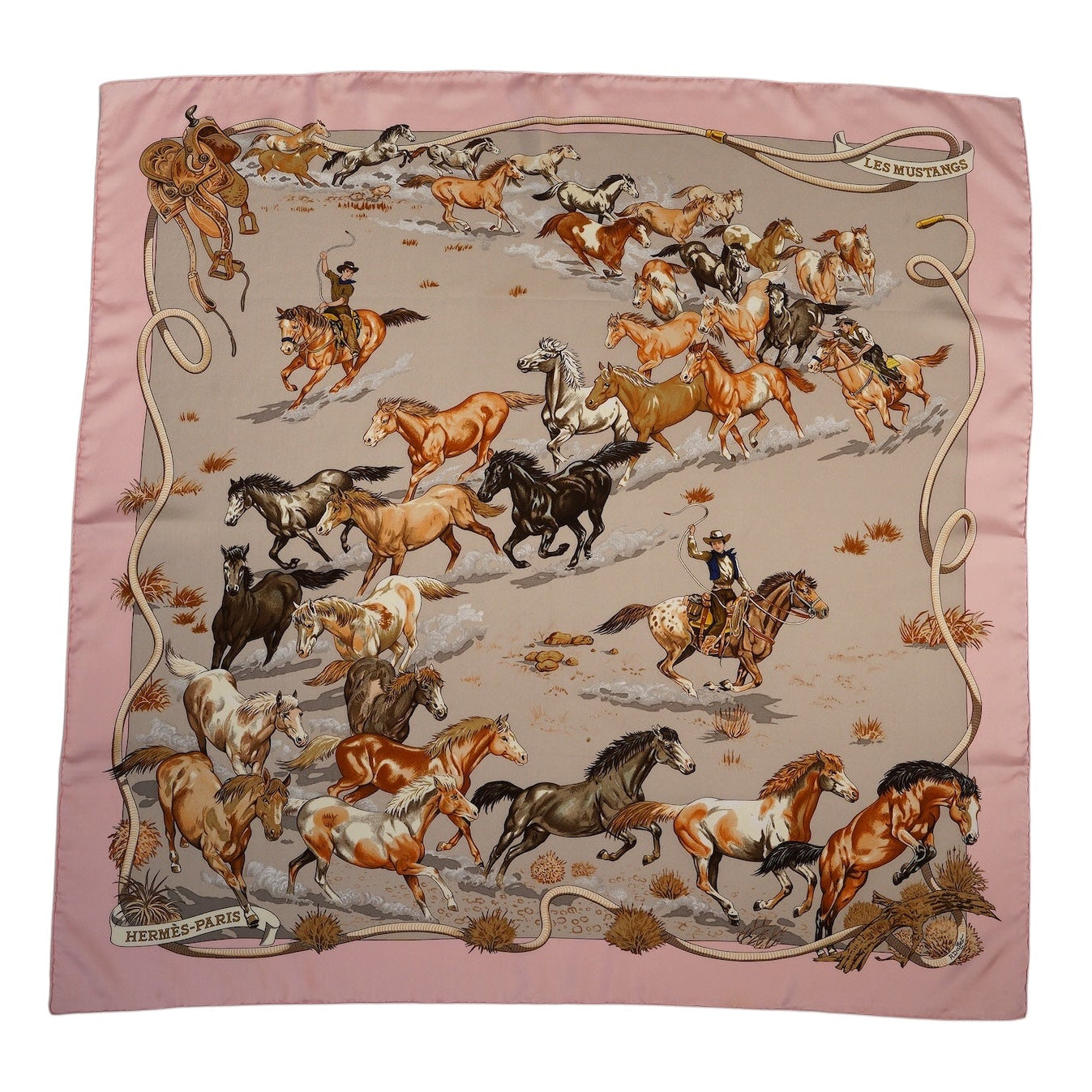foulard Hermès les mustangs rose déplié à plat 