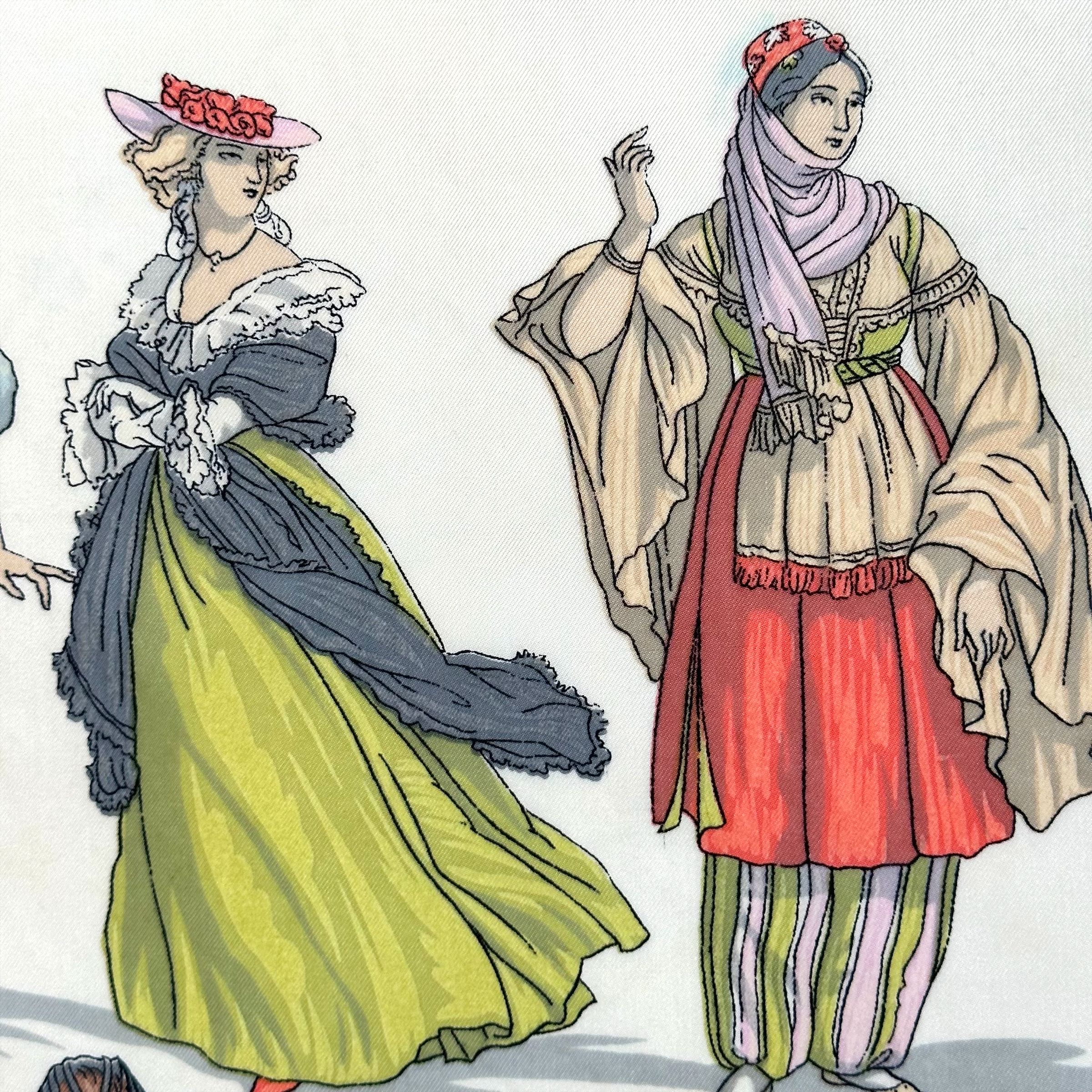 Costumes de dames - FOULARD HERMES 90CM