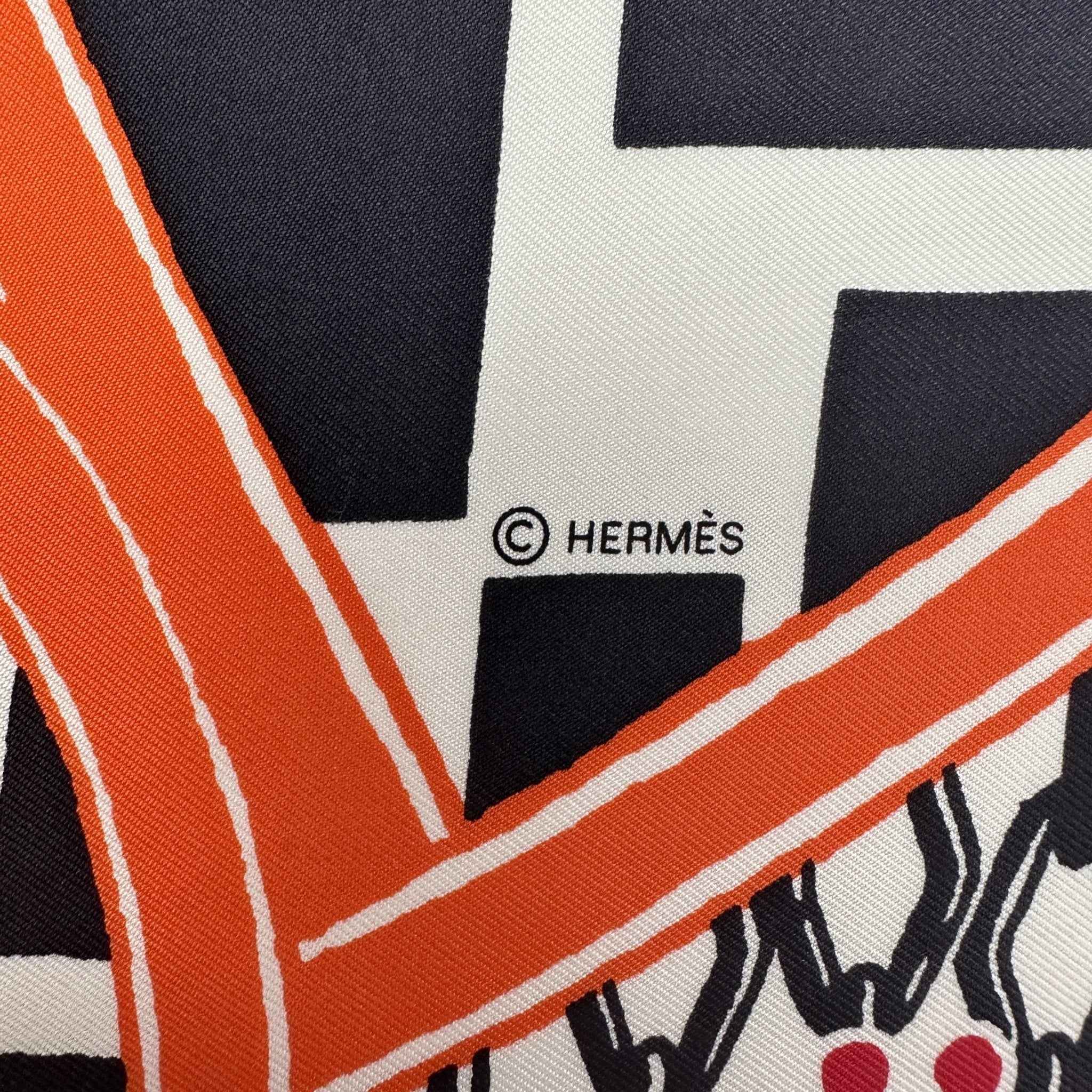 copyright hermès sur le foulard Hermès Jeu de soie