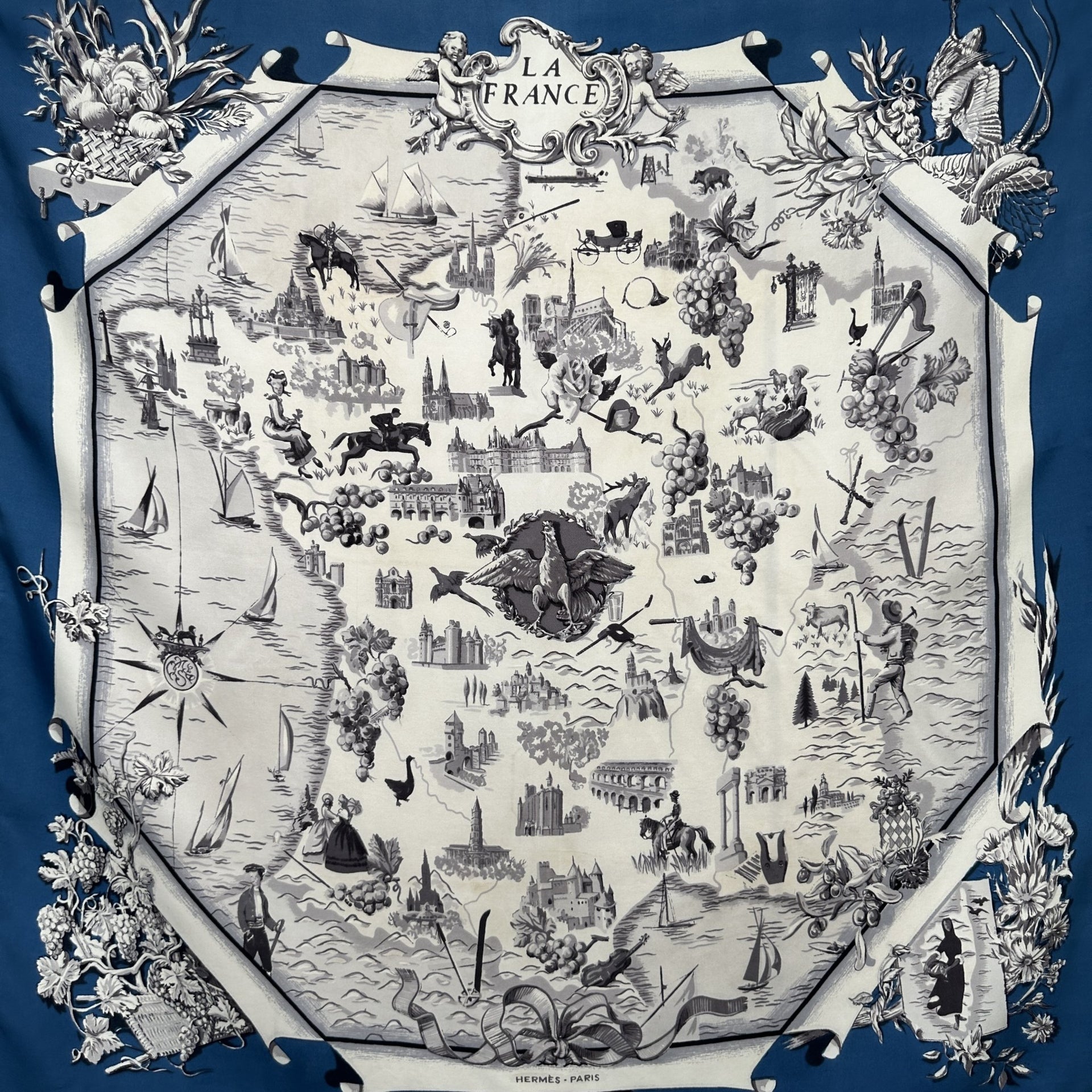 FOULARD CARRÉ DE soie Vintage Luciano Soprani Bleu marine Cadeau Femme FO303 EUR 44,90 - FR FOULARD CARRÉ DE soie Vintage Luciano Soprani Bleu marine Cadeau Femme FO303 EUR 44,90 - FR