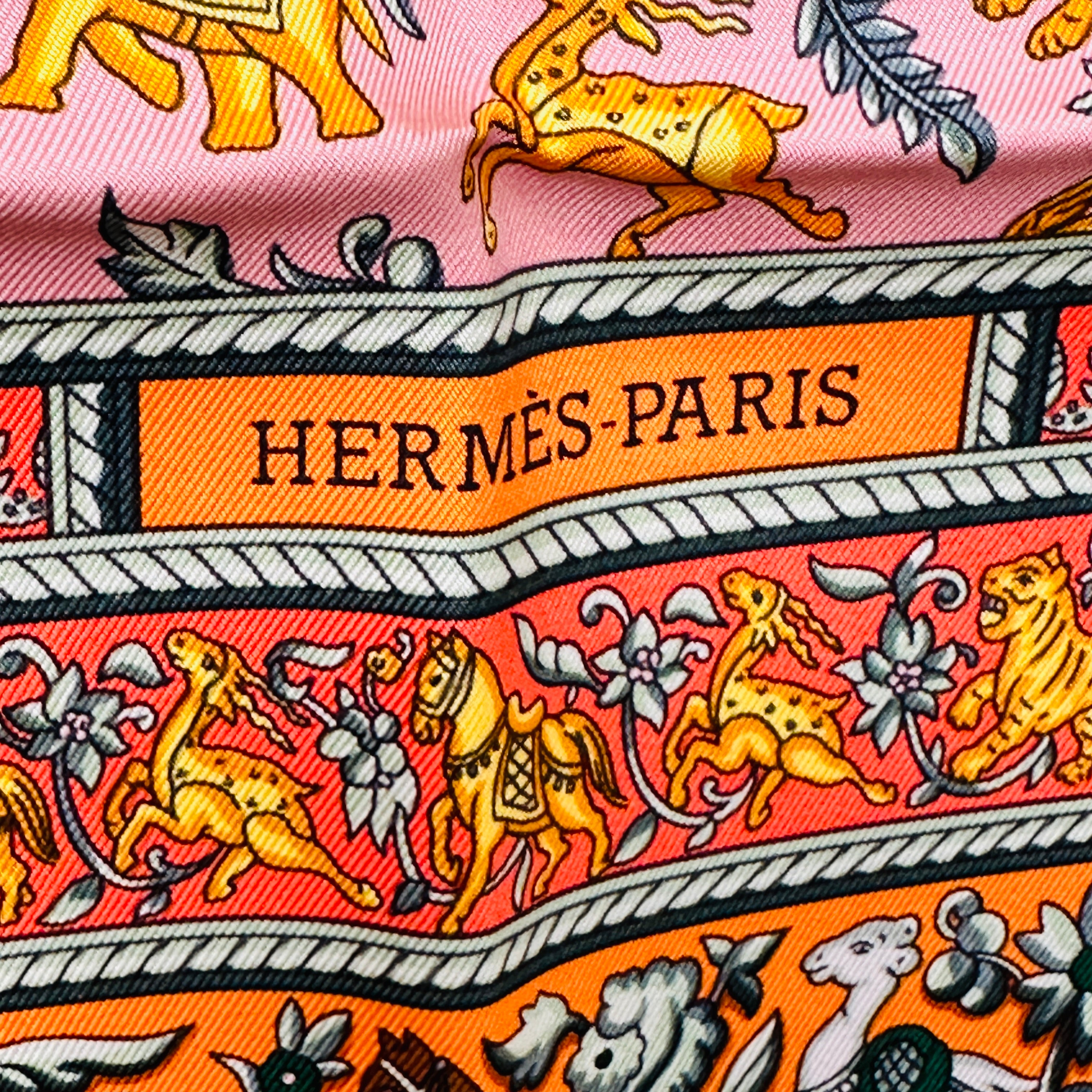 foulard-signature-hermes-paris